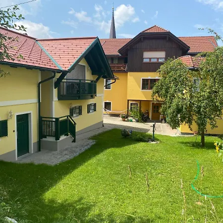 Zum Fuchs - Familie Andrä Gasthof Hermagor-Pressegger See